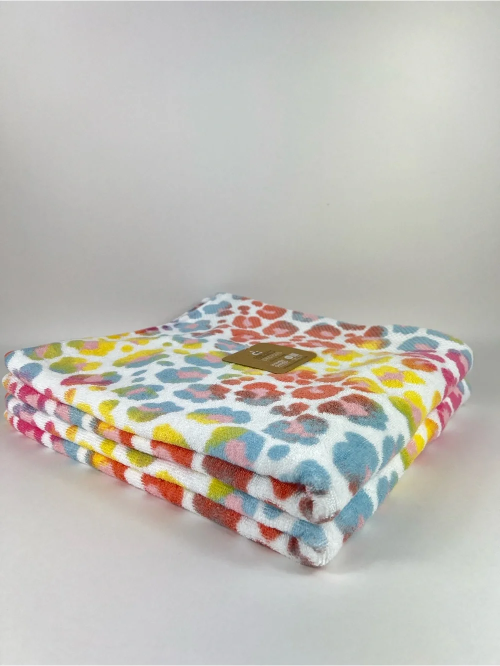 Deborah Connolly Bath Towels Leopard Print Bright Colors Soft Cotton 2 Pc NEW